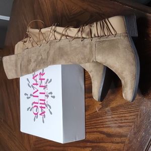 Tall suede lace back boots size 8 brand new with box